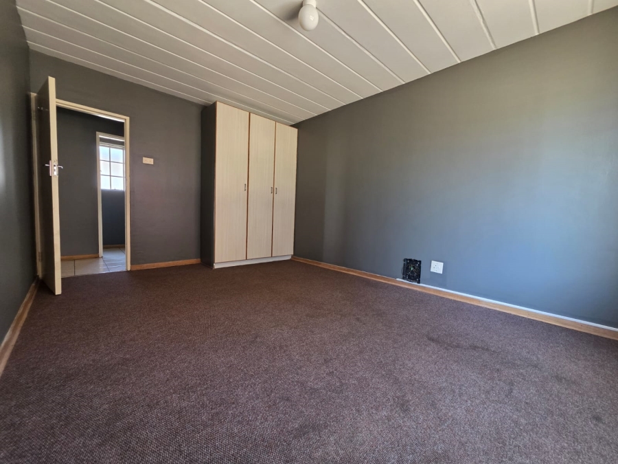 2 Bedroom Property for Sale in Kannoniers Park North West